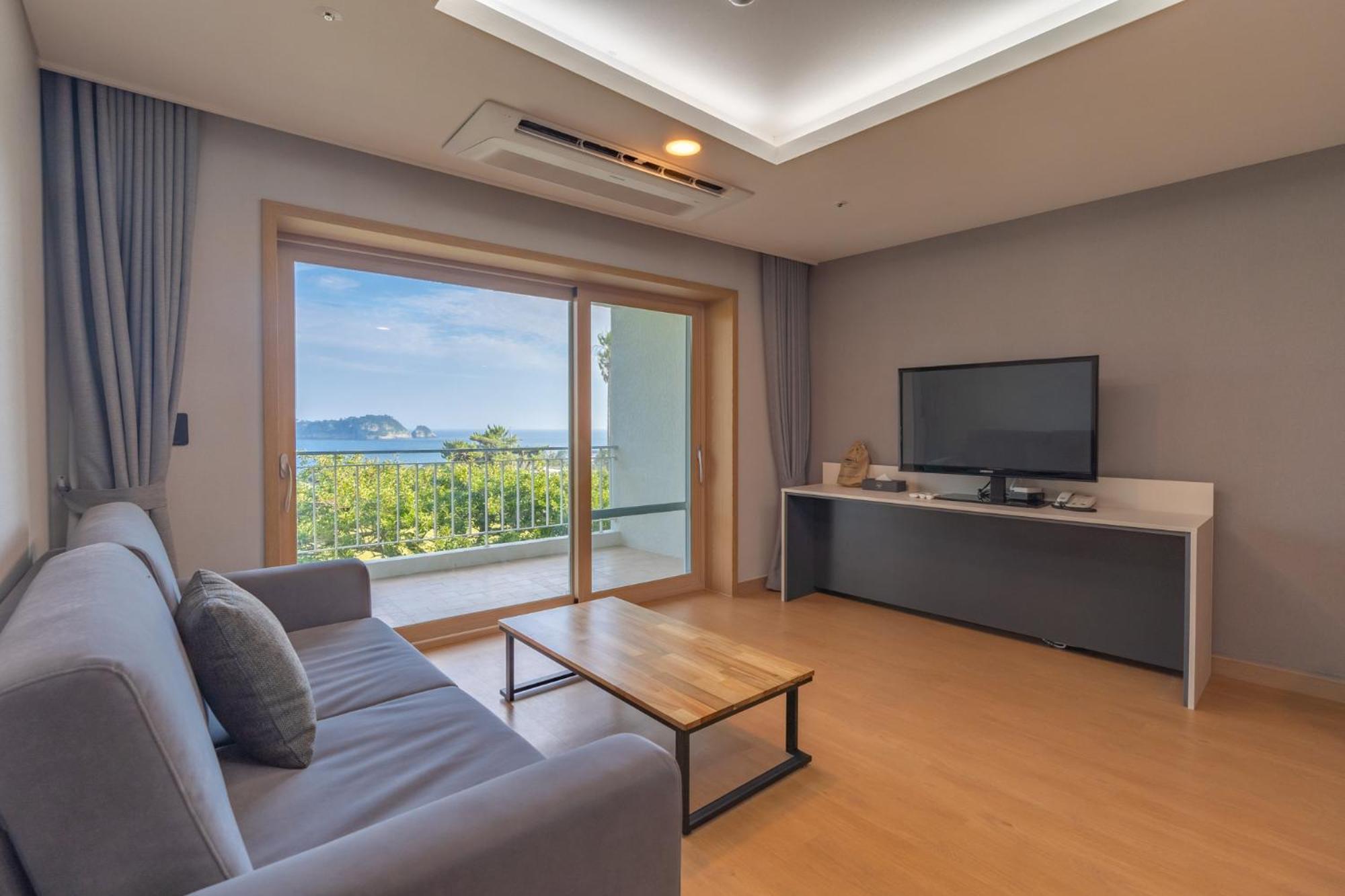 Seaore Resort Seogwipo Bagian luar foto
