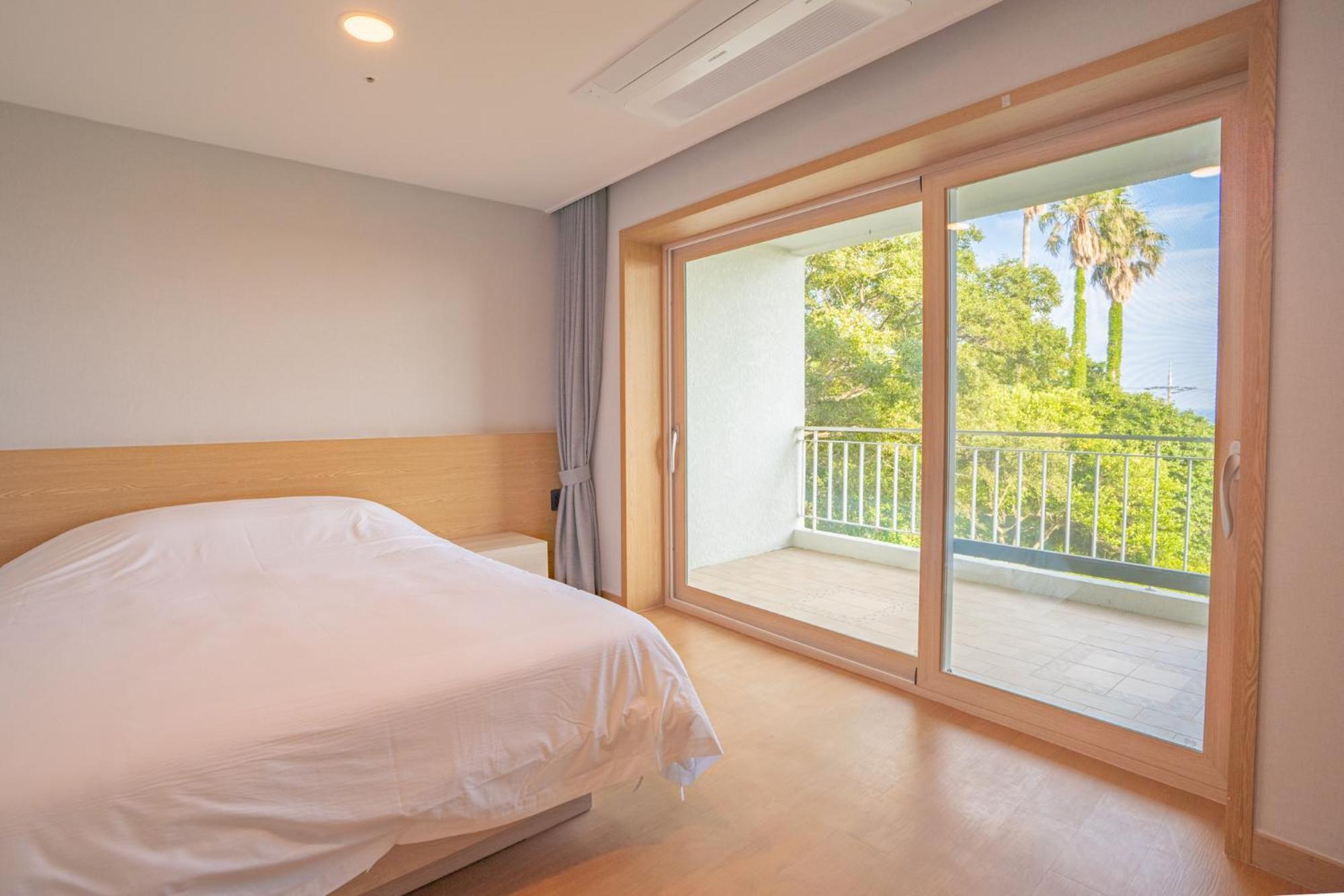 Seaore Resort Seogwipo Bagian luar foto